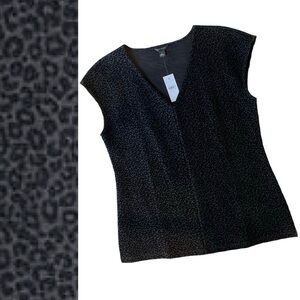 NWT Ann Taylor Animal Print V-Neck Blouse (M) Black